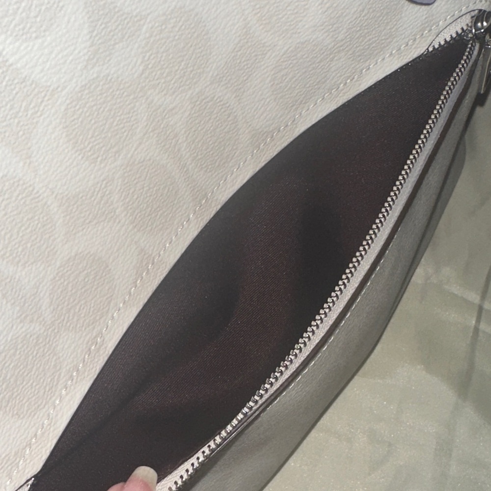 Coach Gallery Tote in Signature Canvas-Silver/Chalk/Mist (Lavender). CH504 - Picture 13 of 13